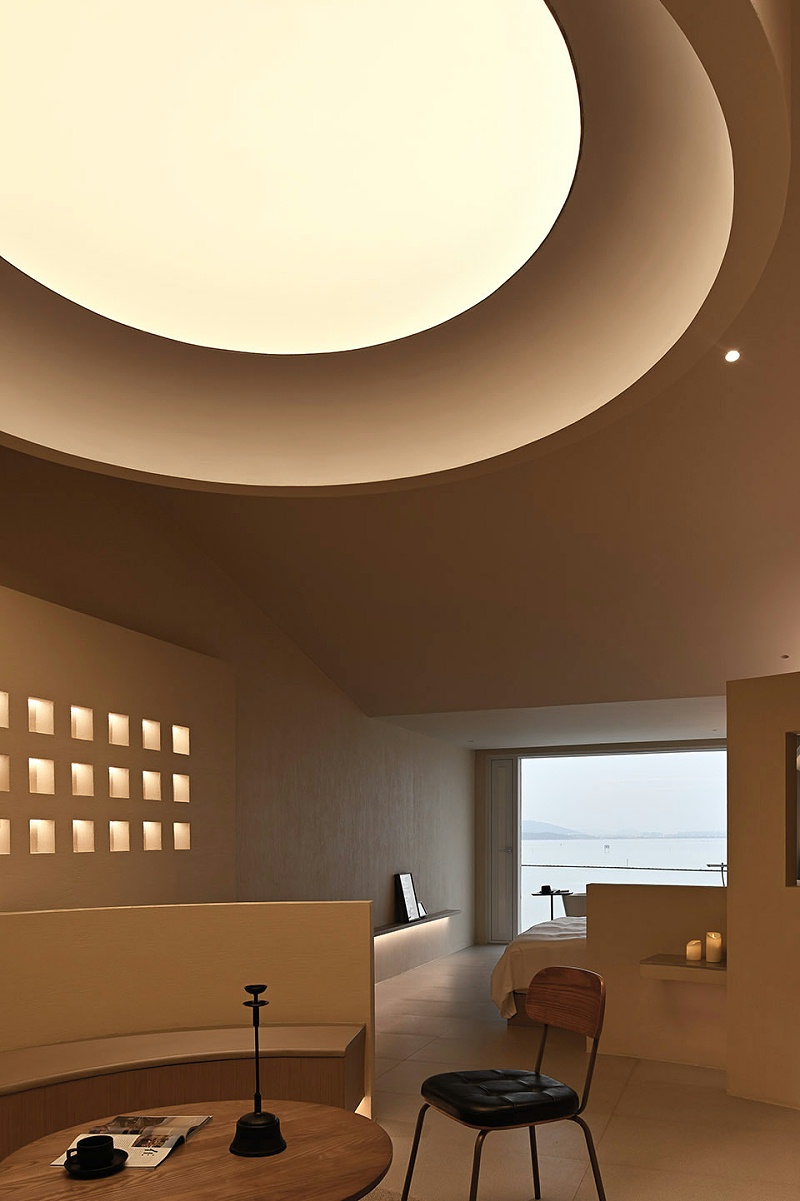 艺加酒店设计为您分享：千山境酒店：以“渔船回港”为核心的空间设计