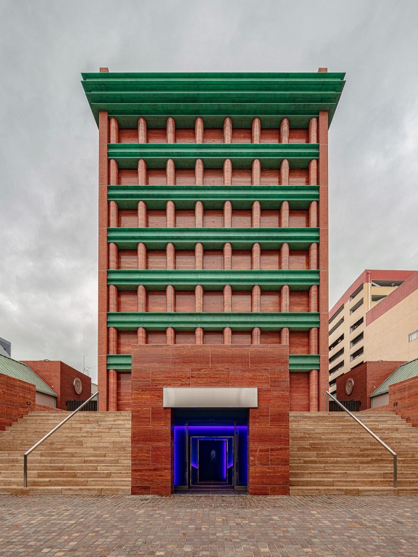 艺加酒店设计分享：IL PALAZZO酒店：形式、色彩与光的记忆拼贴