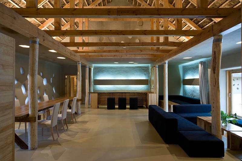 艺加酒店设计为您分享：Eco酒店“朋友之家”：形状像“茧”并充满浓厚的自然气息