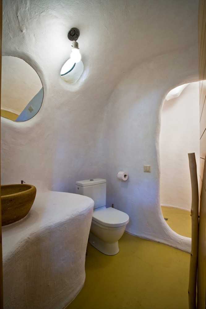 艺加酒店设计为您分享：Eco酒店“朋友之家”：形状像“茧”并充满浓厚的自然气息