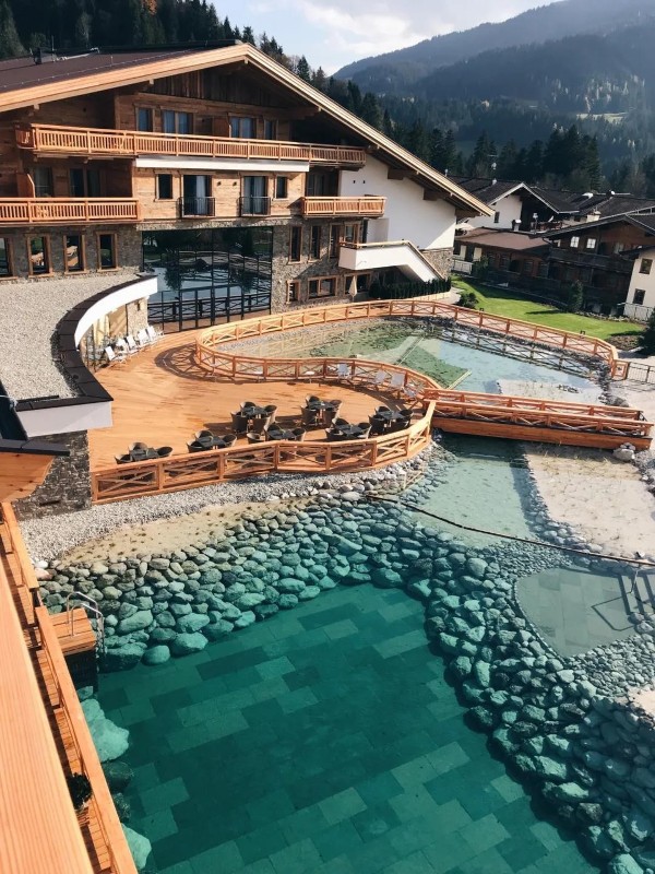 亿伽酒店设计为您分享阿尔卑斯山间的美丽酒店设计观点