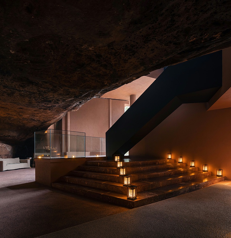 艺加酒店设计为您分享：匠庐洞穴酒店：自然工匠的杰作，赋予洞穴独特的人文气息
