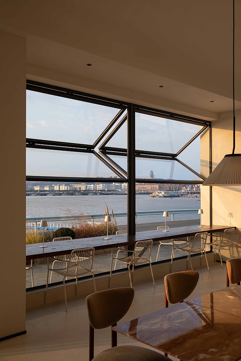 艺加设计-酒店设计-Sweetdreams酒店：朴厚稳重的姿态立于海岸之上