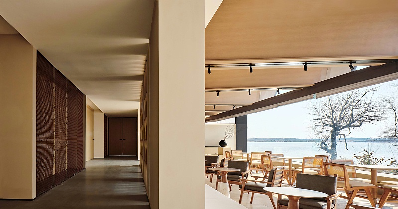 艺加酒店设计为您分享：水岸边的船坞酒店：设计赋予独特的节奏韵律与空间体验