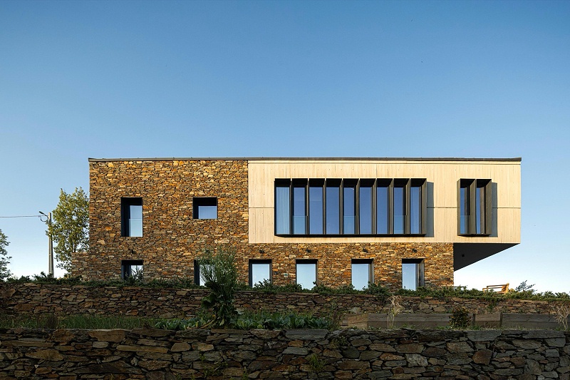 艺加设计-酒店设计-TerraSense山地隐逸酒店：嵌入山地景观的度假隐居